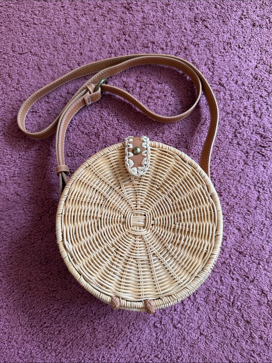 Universal Thread Handbags - Universal Thread Round Crossbody Bag in Natural Brown